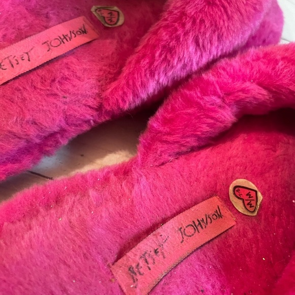 Betsey Johnson Women's Pink Slippers Sz M 7-8 Women - Picture 4 of 6